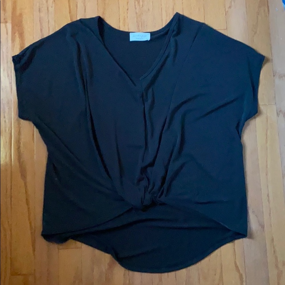 Black short sleeve